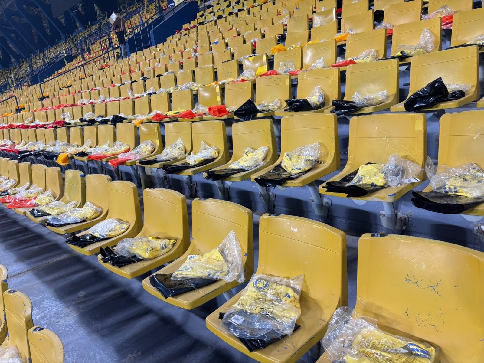 Al-Nassr Gives Away Free Adidas Shirts to Every Fan in Stadium