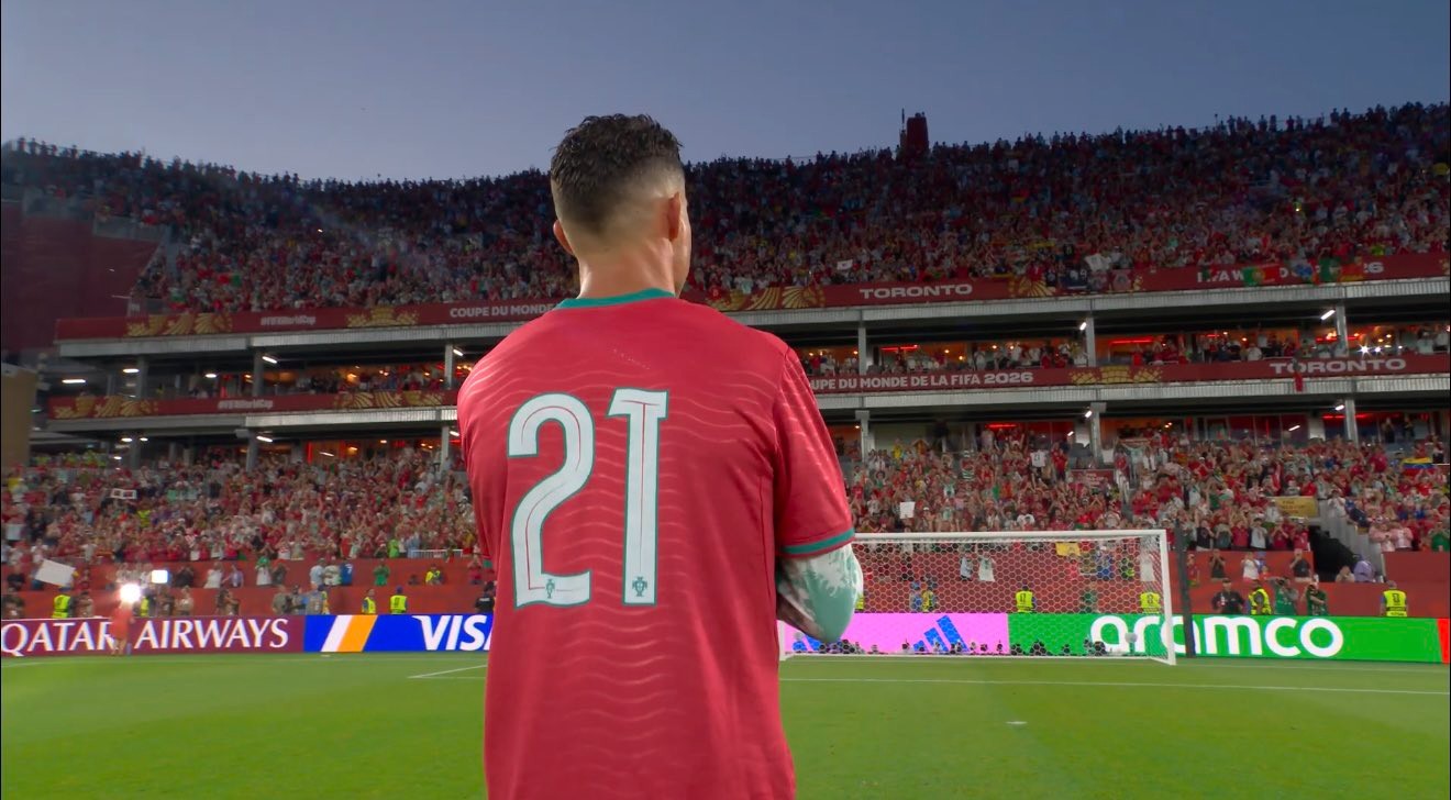Cristiano Ronaldo Wears Number 21 Kit in Tribute to Diogo Jota