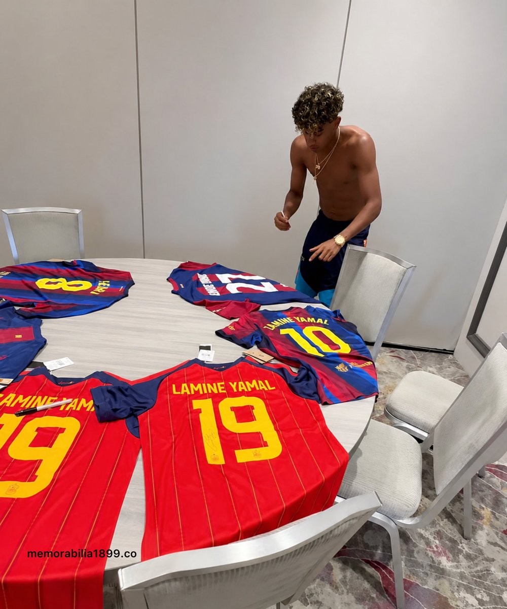 Lamine Yamal Signs Unreleased FC Barcelona 2026-27 Home Kit