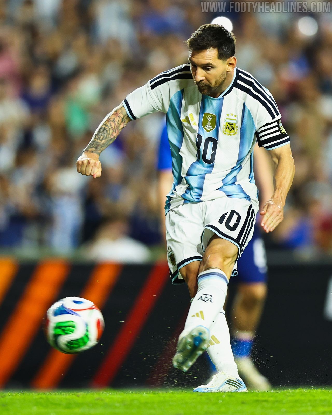 Messi's Boots Match His Kit Perfectly