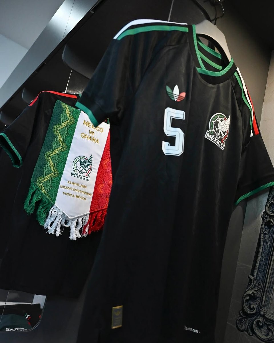 Mexico Third Kit Debuts On Pitch vs Ghana