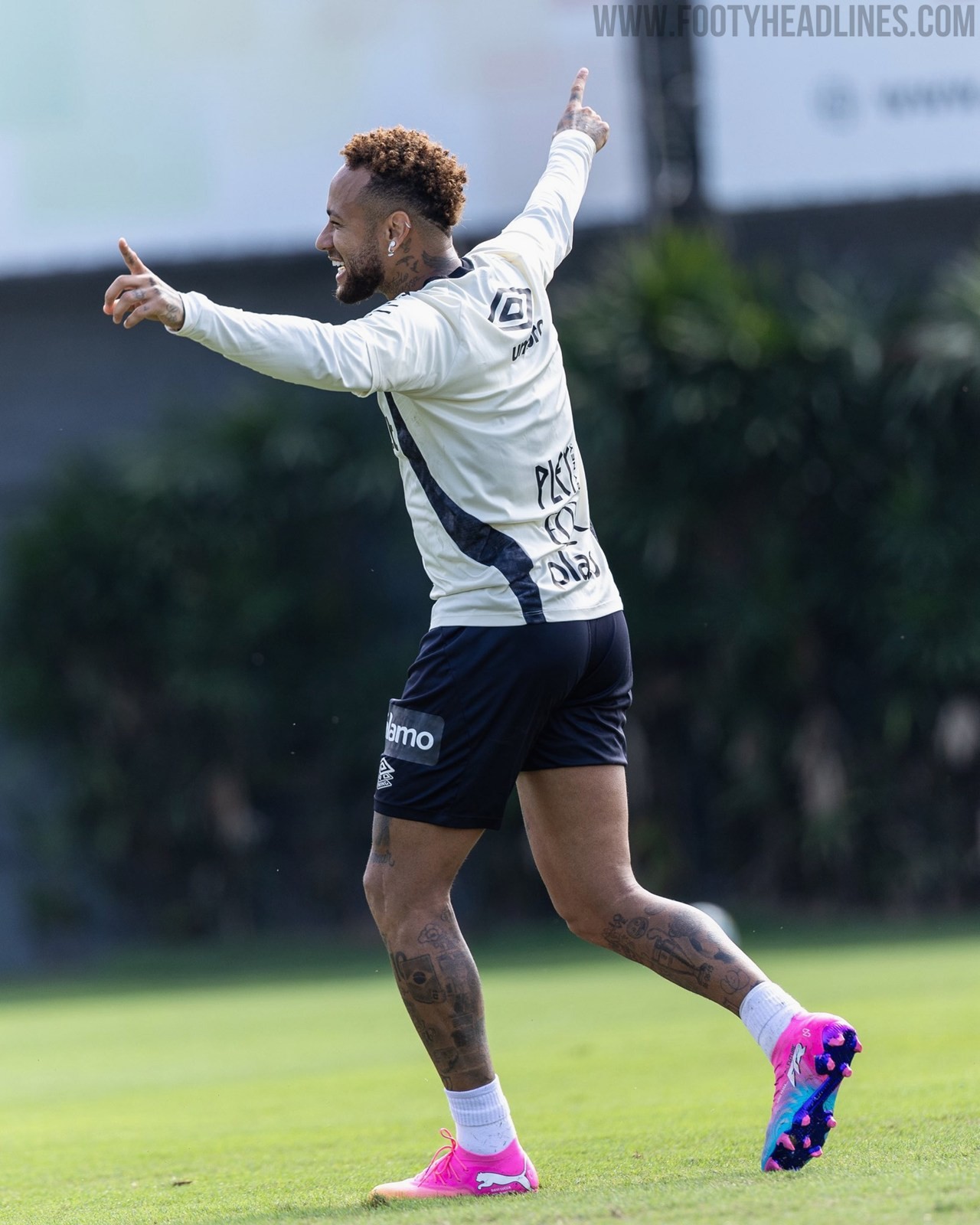Neymar Gives First Look at Puma 2026 World Cup Boots