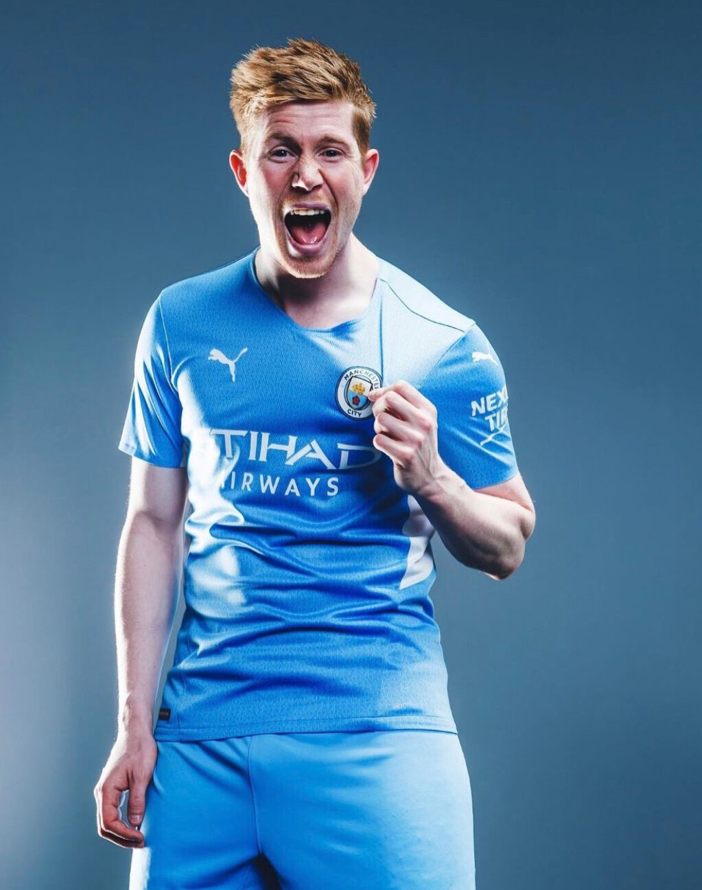 New Home Kit For Manchester City